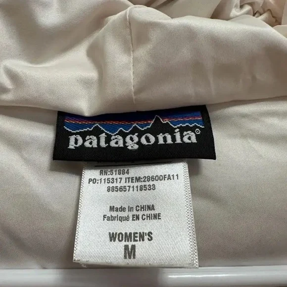 Patagonia Women's Cream Puffer Jacket - Picture 4 of 5